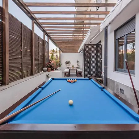 Διαμέρισμα Luxury 4 Bedroom *