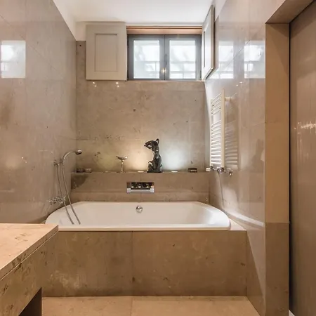 Lejlighed Luxury 4 Bedroom *