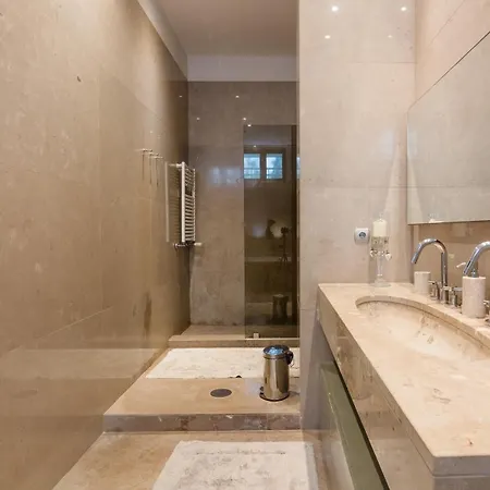 Lejlighed Luxury 4 Bedroom *